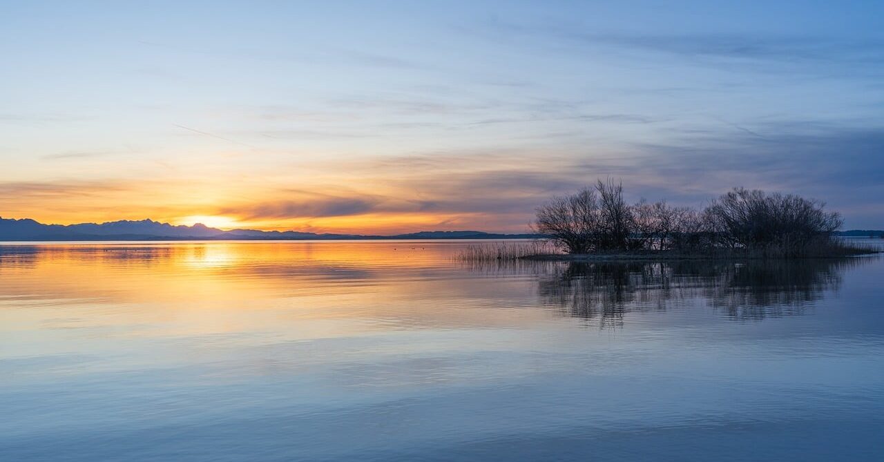 sunset, lake, nature-8541936.jpg